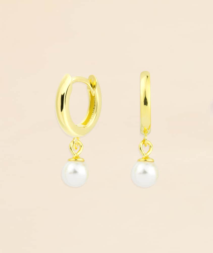 pendientes oro perla natural colgando Pearl